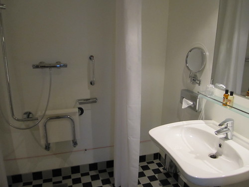 SS Rtterdam Bathroom2