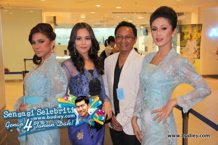 Gambar Siti Saleha di The Blue Kebaya Showcase | Sensas
