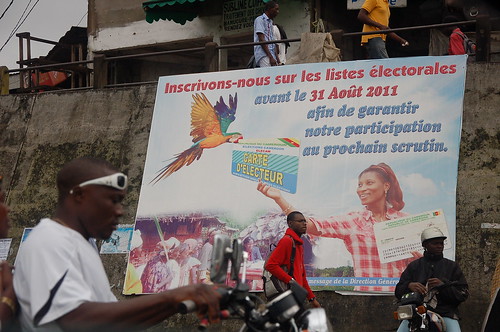Campaign poster to encourage registration on eclection lists, in Douala, Cameroon, July 2011 - Image by Flickr user verni22im, published under CC BY licence.