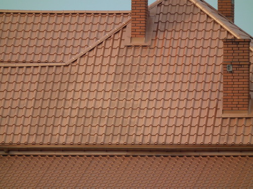 Dach z dachówki ceramicznej