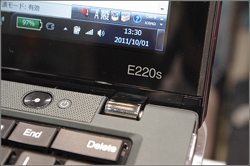 フラットパネル（インフィニティ・ガラス）がオサレな「ThinkPad Edge E220s」
