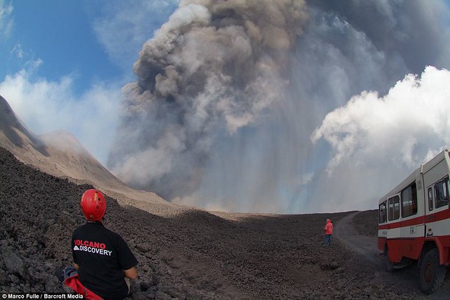 Mount Etna eruption closes airports and 'knocks clocks 15 minutes fast'  3