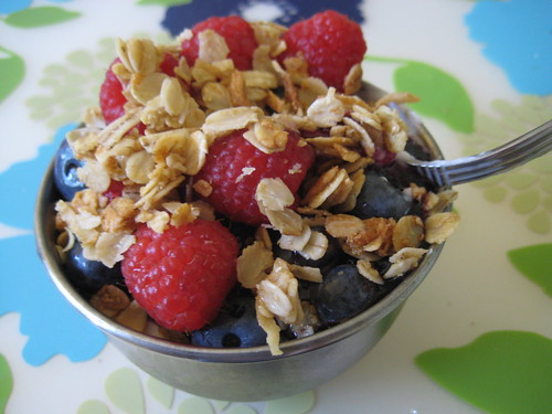 yogurt, berries, granola