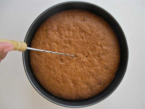 Making the cake porous