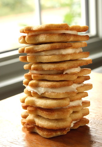 Stuffed Maple Sandwich Cookies