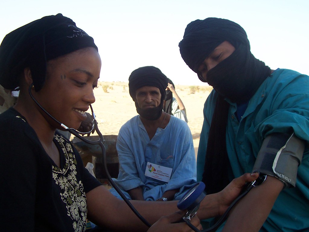 dépistage du diabète dans le cadre de l'enquête de prévalence du diabète hypertension en zone nomade menée par Santé Diabète Mali en partenariat avec AVSF-ADESAH