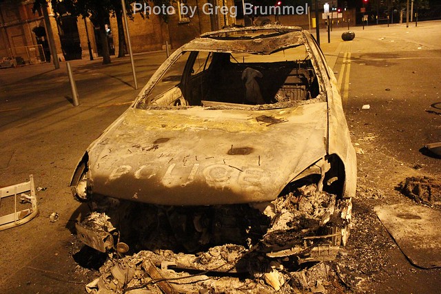 London Riots,Burned out police car