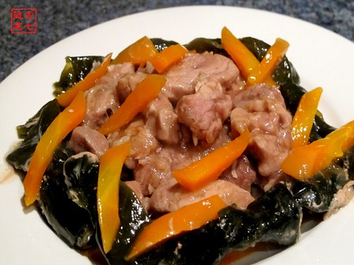 sea weed carrot with steamed meat