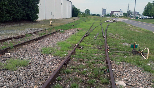 Two sets of tracks. acnatta/Flickr