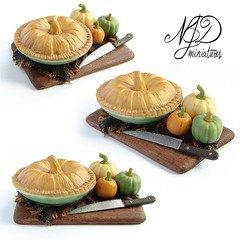 Pumpkin Pie with Miniature Pumpkins - 1:12 scale