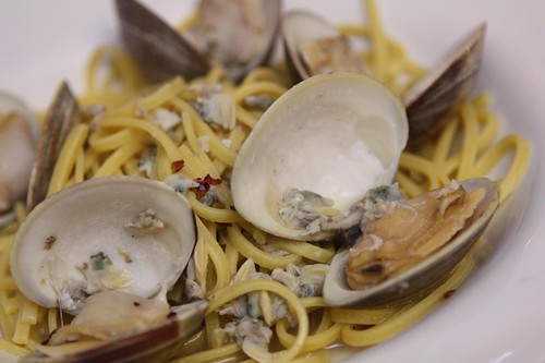 Linguine (Actually Ciriole) and Clam Sauce with Hoegaarden