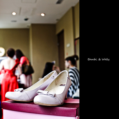 [wedding] [100/365] bride's shoes