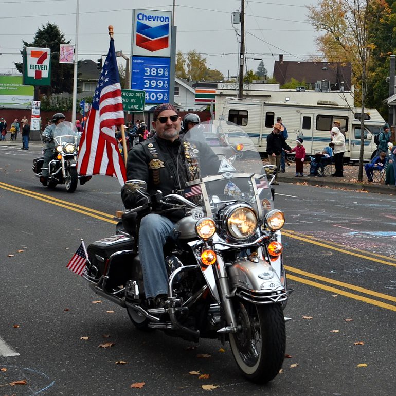 DSC_0162p_veterans_day_parade_motorcycle