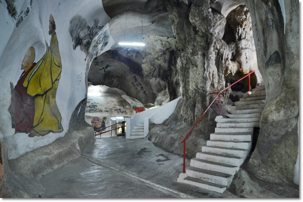 Inside of Perak Cave2