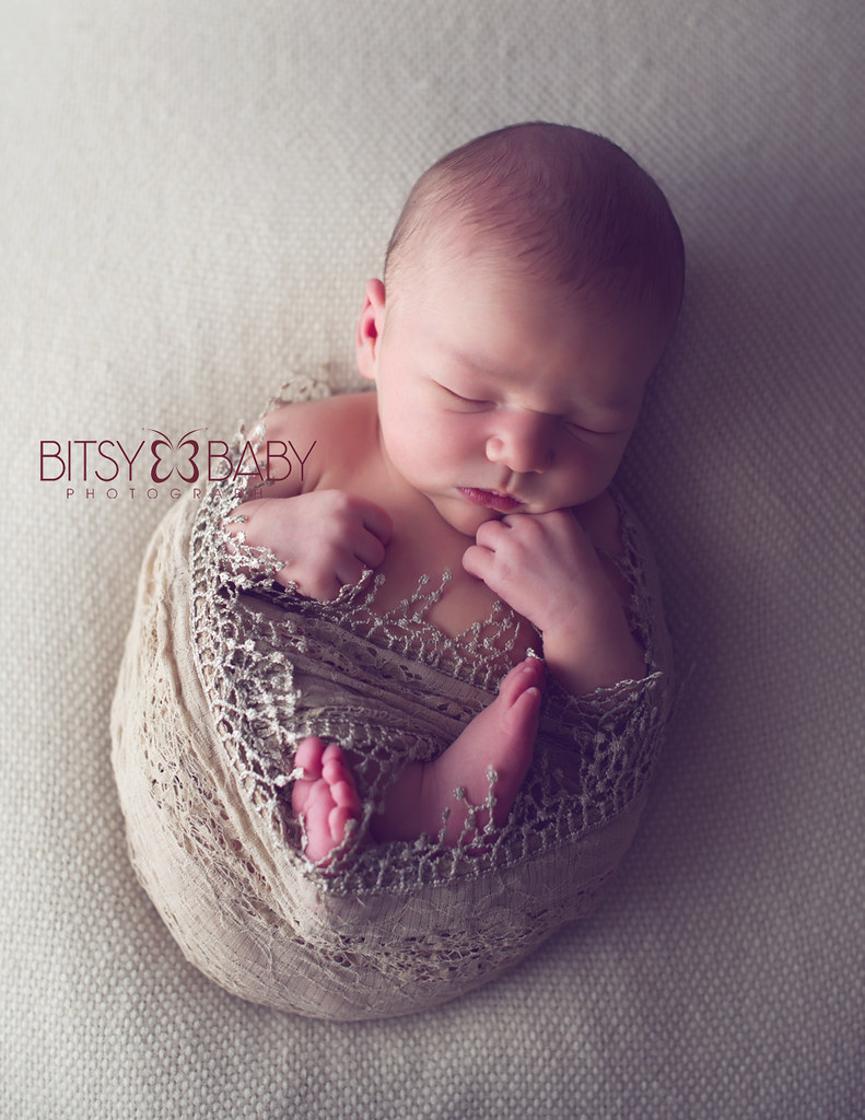 newborn photograph girl