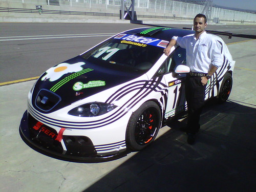Componente del equipo Astra Racing en la Supercopa Seat León Mexicana