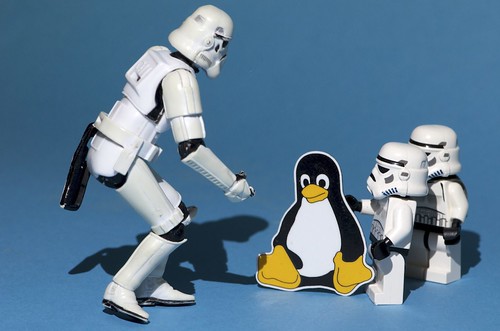 Let's use Linux to find the droids, alternative version by Kalexanderson