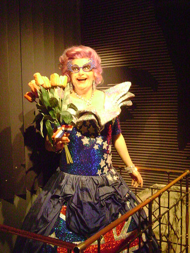 Dame Edna Everage, Madame Tussauds Amsterdam, Ámsterdam, Holanda 2011/Amsterdam, The Netherlands' 11 - www.meEncantaViajar.com by javierdoren