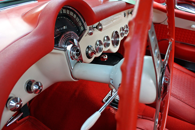 1957 Chevrolet Corvette Convertible with Fuel Injection (9 of 13)