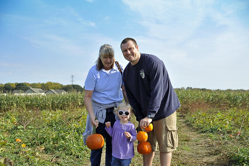 088 Dawn Scott and Mckenzie pumpkin picking