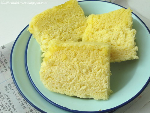 Ah Mah’s Traditional steamed sponge cake