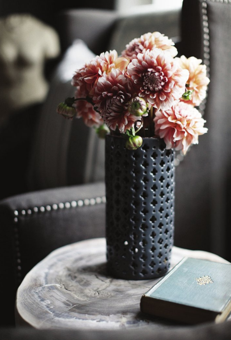 black vase with pink flowers-dark gray interiors