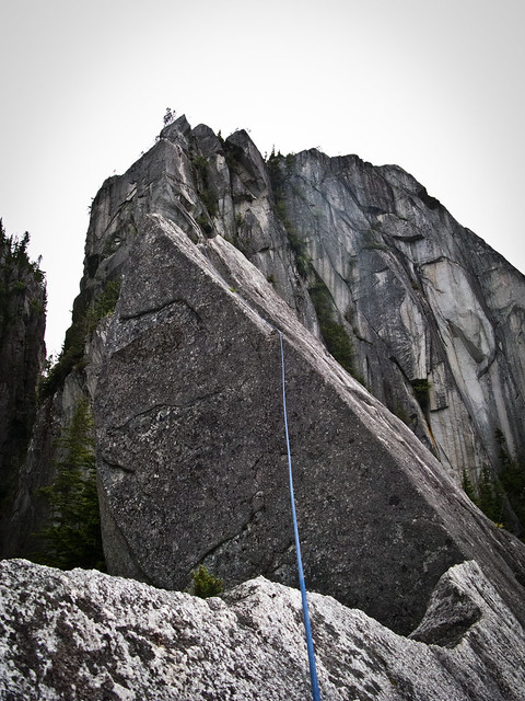 Angels Crest, 5.10c, Squamish - On the Acrophobes-1