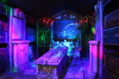 Scare Factory haunted shooting gallery - Craven's Crypt