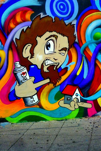 P1050725-graffitis by pelz