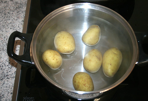 22 - Kartoffeln in Salzwasser kochen