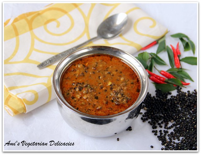 Dal Makhani - Black lentils in spicy cream base