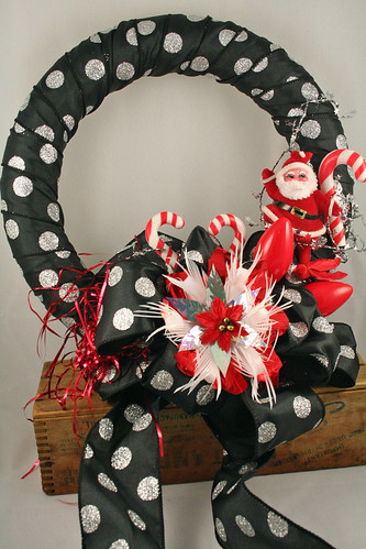 Santa Polka Dot Wreath