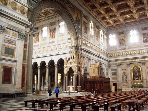 Confluencia de transepto y nave central