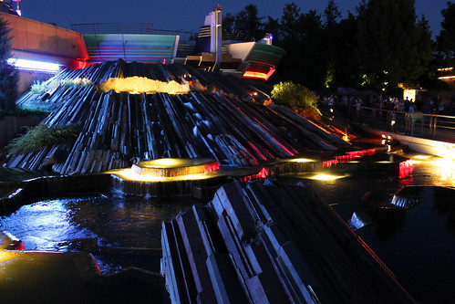 Discoveryland rock pools by night