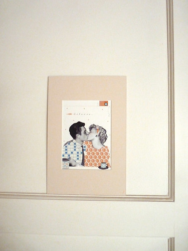 Retro first kiss on wall by la casa a pois