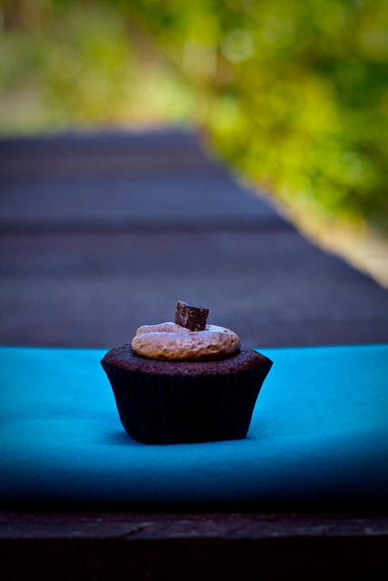 Cupcake de chocolate by Yuri Hayashi, on Flickr