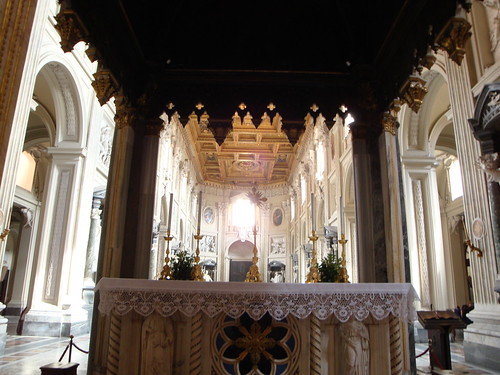 Altar visto desde detrás