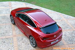 Opel Astra GTC OPC 1