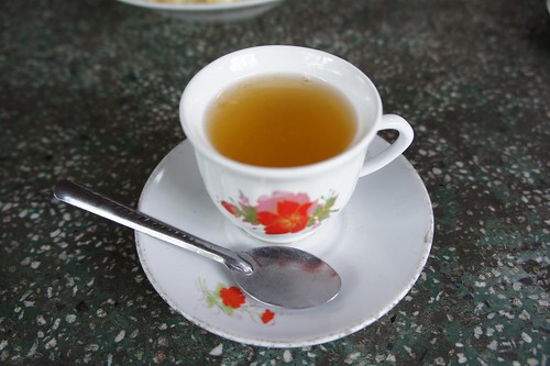 ハチミツとキンカン果汁入りのお茶。健康に良いそうだ。