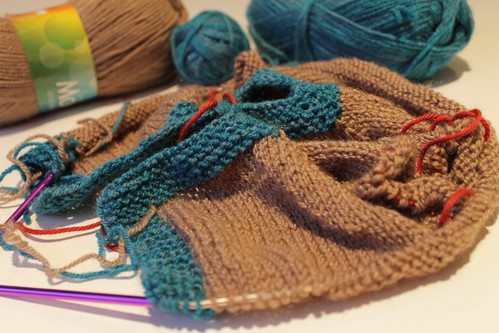 knitting in 2 colors