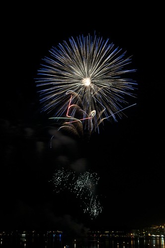 11-FireworksRedBank-5908