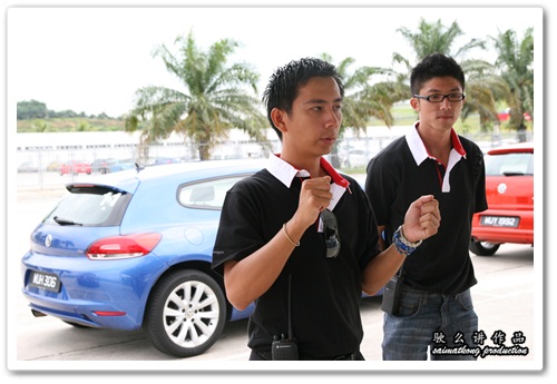 Alven giving briefing before the VW Driving Experience @ Sepang