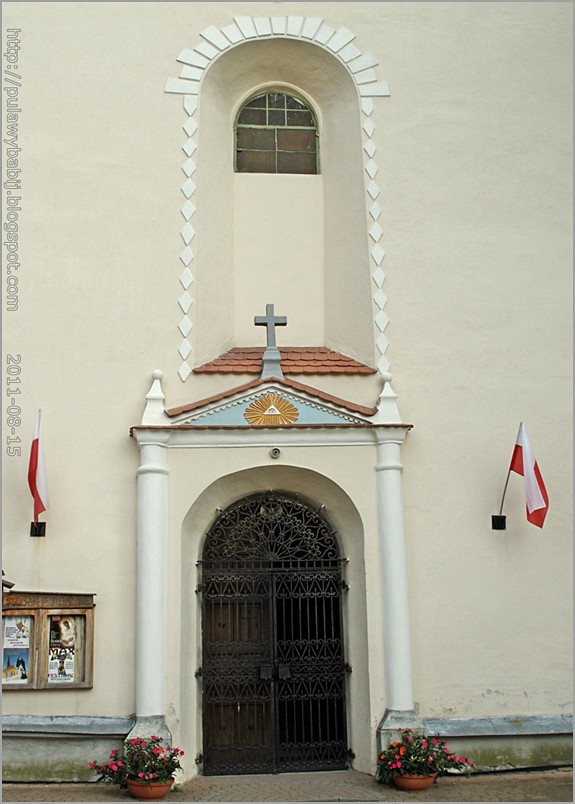 Portal Kościoła św. Stanisława i św. Małgorzaty w Janowcu
