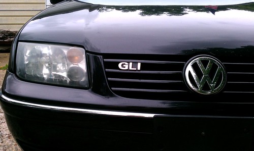 I didnt really like the red on the GLI logo so I peeled off the plastic 