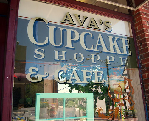 Front of Store of Ava's Cupcakes