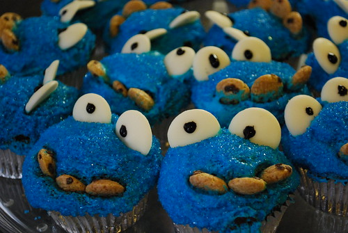 Cookie Monster cupcakes!