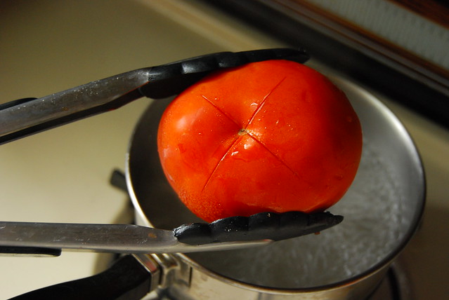 Skinning a tomato