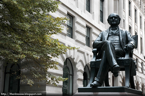 London - George Peabody Statue