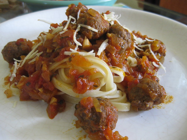 Fettuccine with Meat Balls