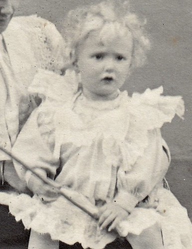 Mother and child. 16th December 1901. (enlarged detail)